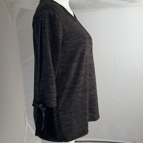 Femme Fatal black heather split sleeve top - Picture 2 of 10